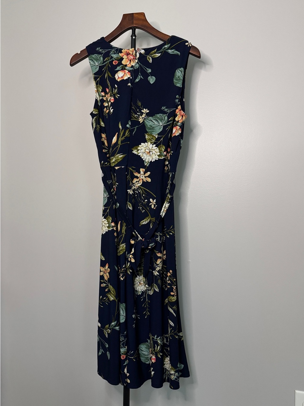 Sleeveless Navy Floral Midi Dress - Picture 3 of 6